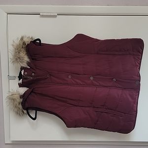 Aeropostale Burgundy Winter Vest XL with fur lined hood